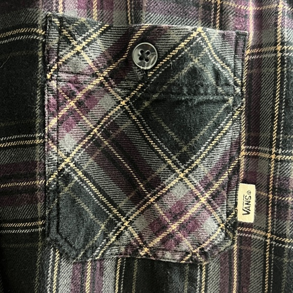 VANS “ Off the Wall “ shirt 📚‼️" - Picture 3 of 8